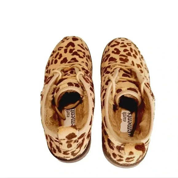 Earth Elements Women's Arrowhead Leather Leopard Bootie - Picture 2 of 9